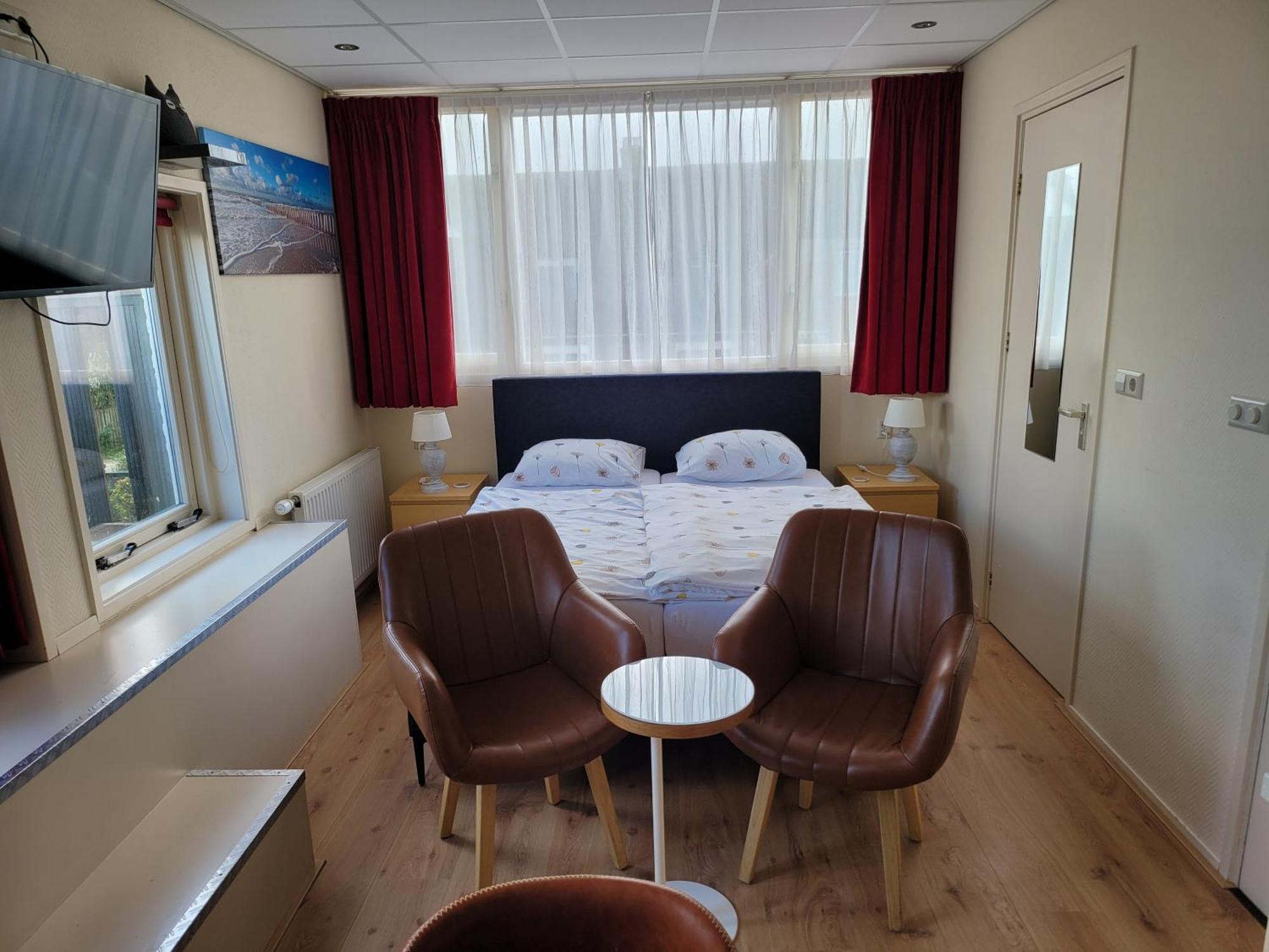 Pension Canberra Bergen aan Zee Exterior foto